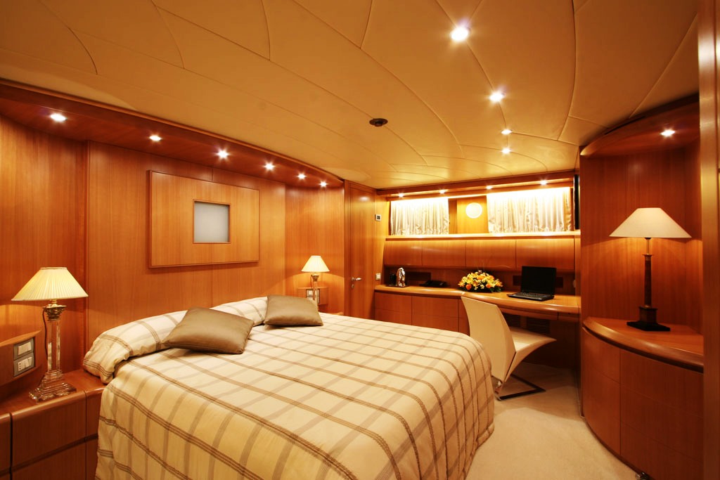 SEFIRA -  Master Cabin.jpg