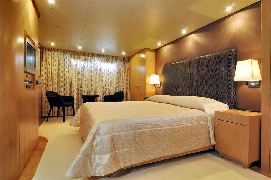 SL100 ARIA -  Master Cabin 2.jpg