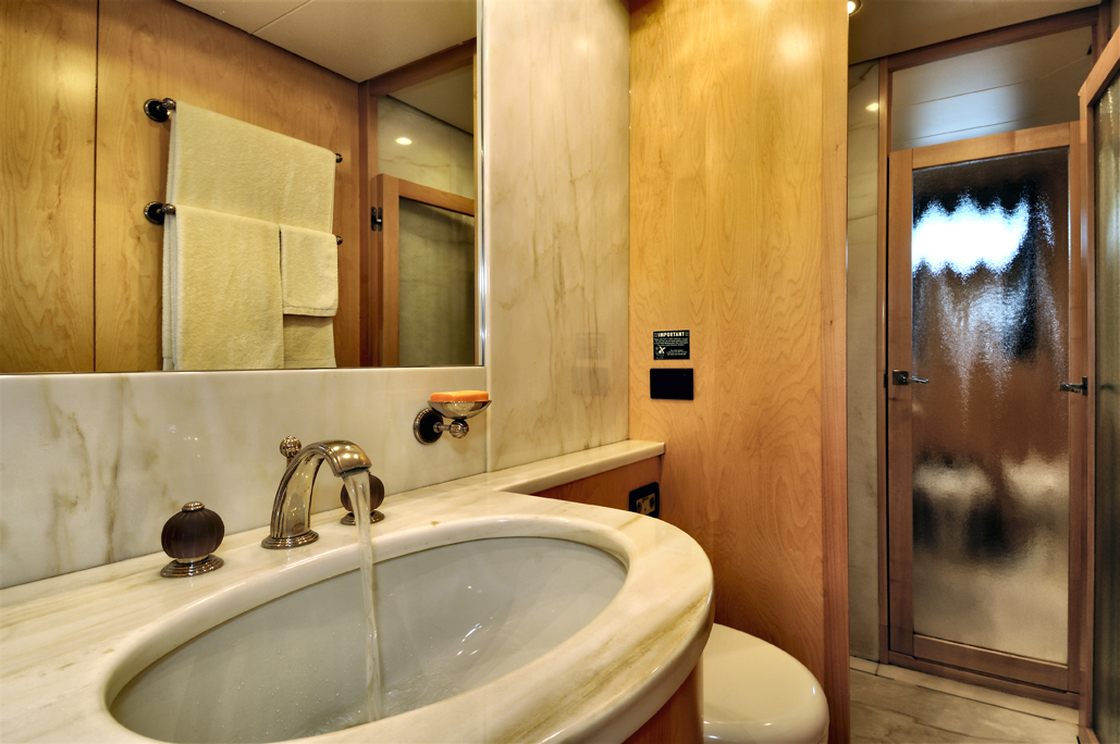 SL100 ARIA -  Master Ensuite.jpg