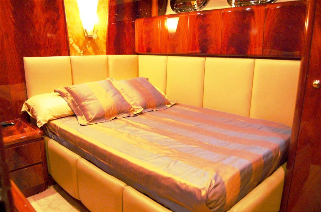 SPARKLING -  Double Cabin.jpg