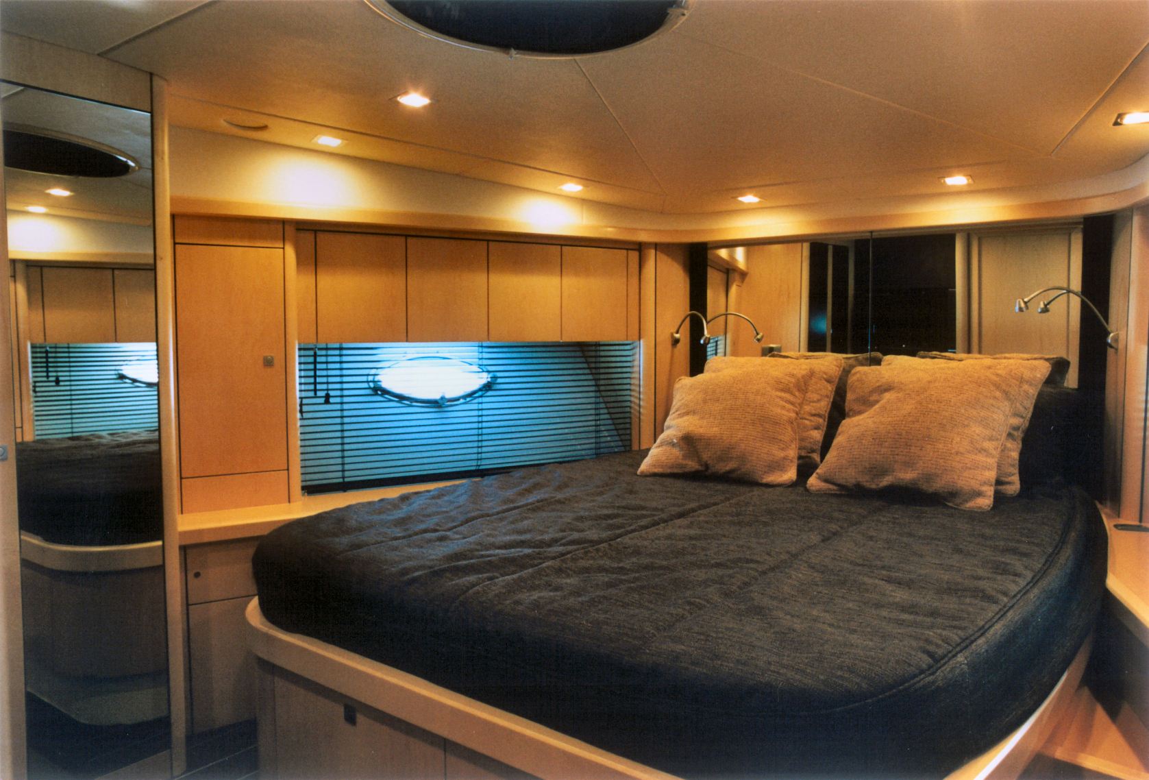STELLA DELTA - Master Cabin 2.jpg
