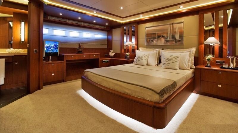 SUN KISS - Master cabin.jpg