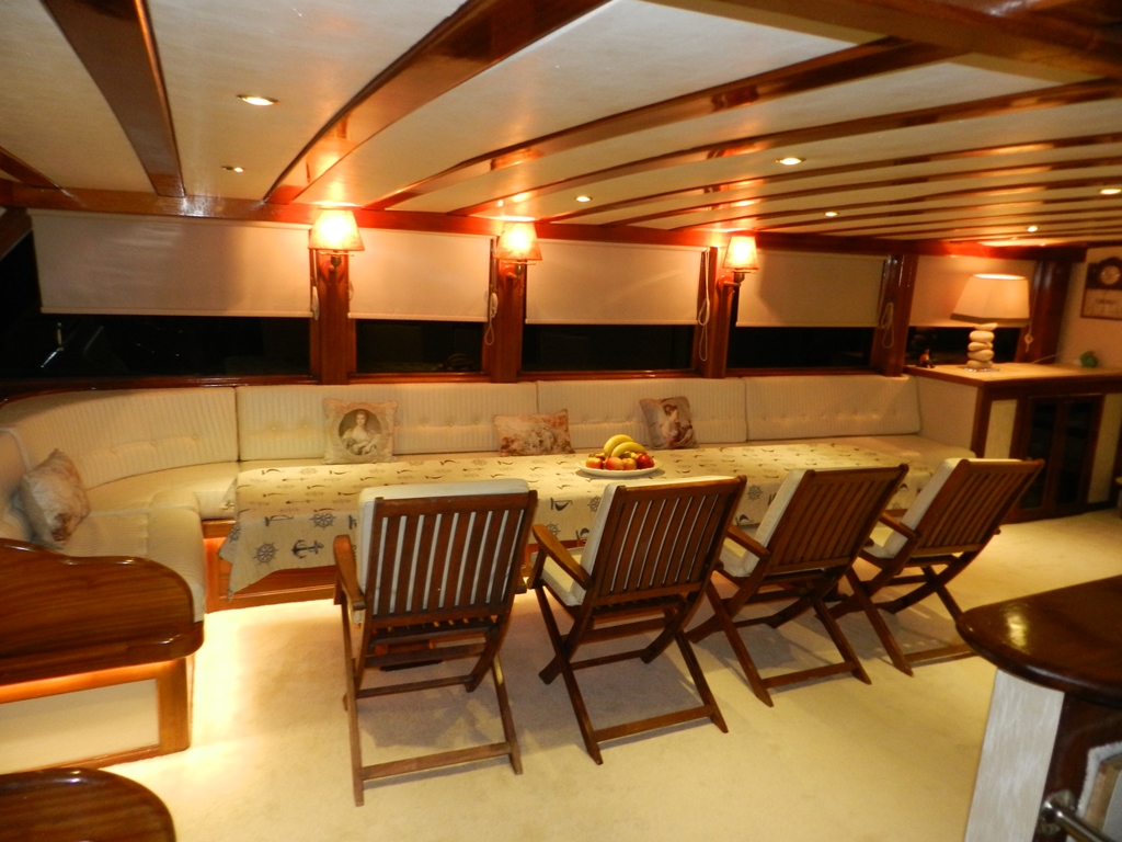 SY AKANA - Salon view.jpg