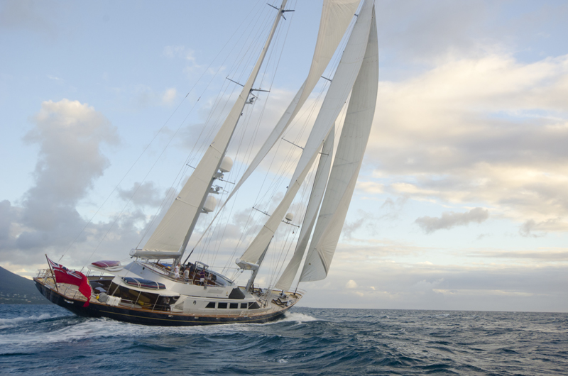 SY ANDROMEDA LA DEA - Sailing 2.jpg