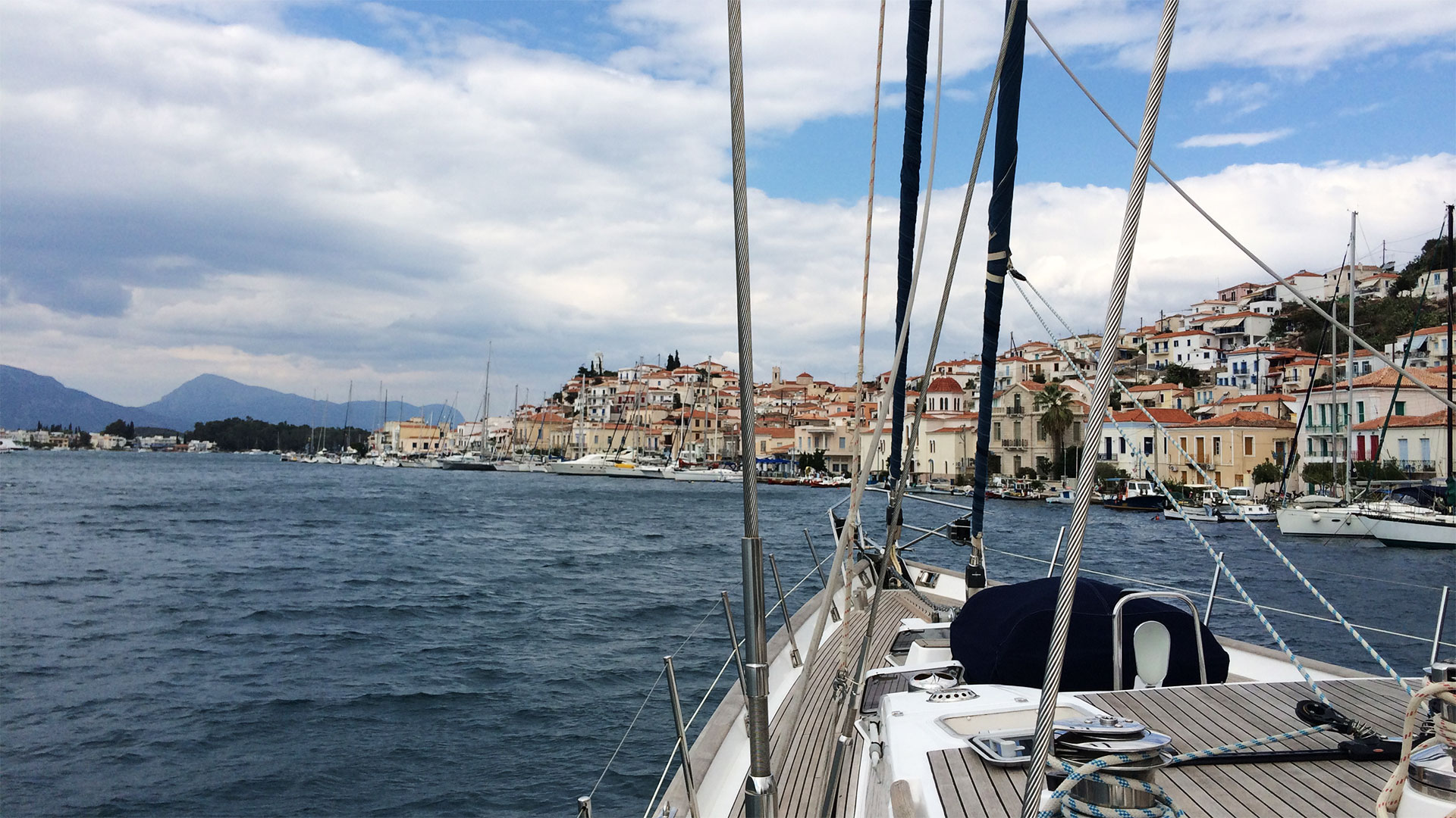 SY CENTURION - Foredeck view.jpg