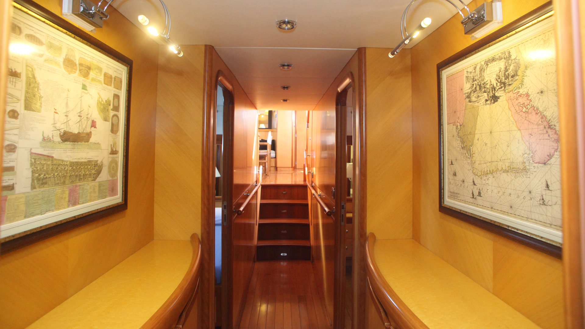 SY CENTURION - Guest foyer.jpg