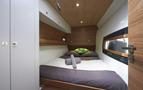 SY NO LIMIT - Guest cabin 2.jpg