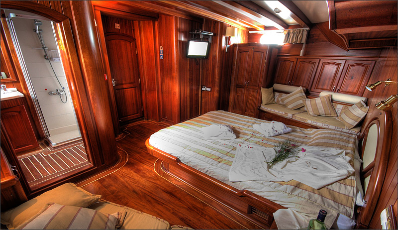 SY NOSTRA VITA - Cabin view.jpg