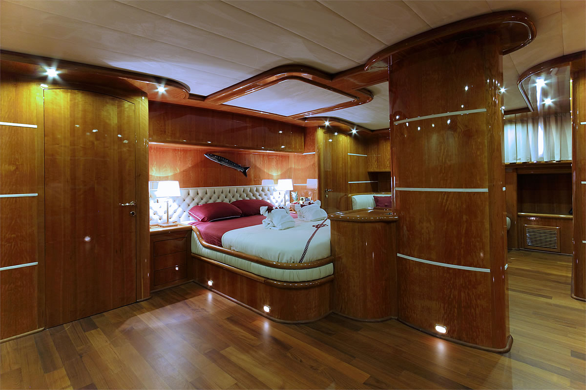 SY SILVER MOON - VIP cabin view.jpg