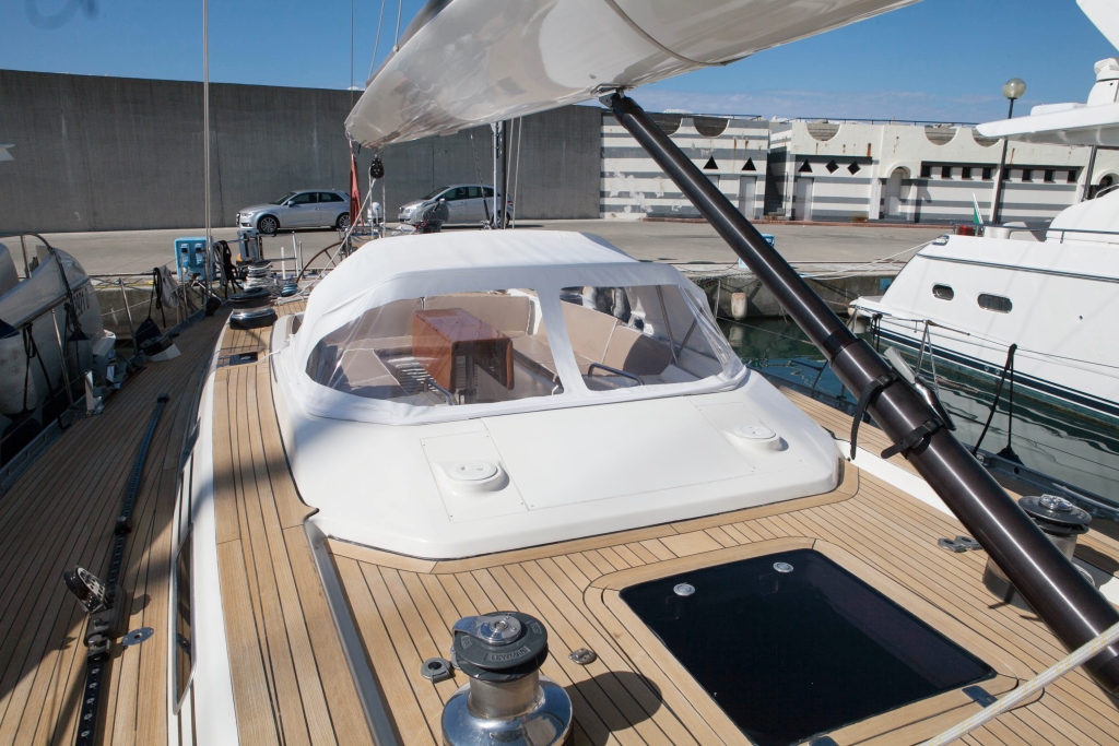 SY SIMPLE HARMONY - Looking aft.jpg