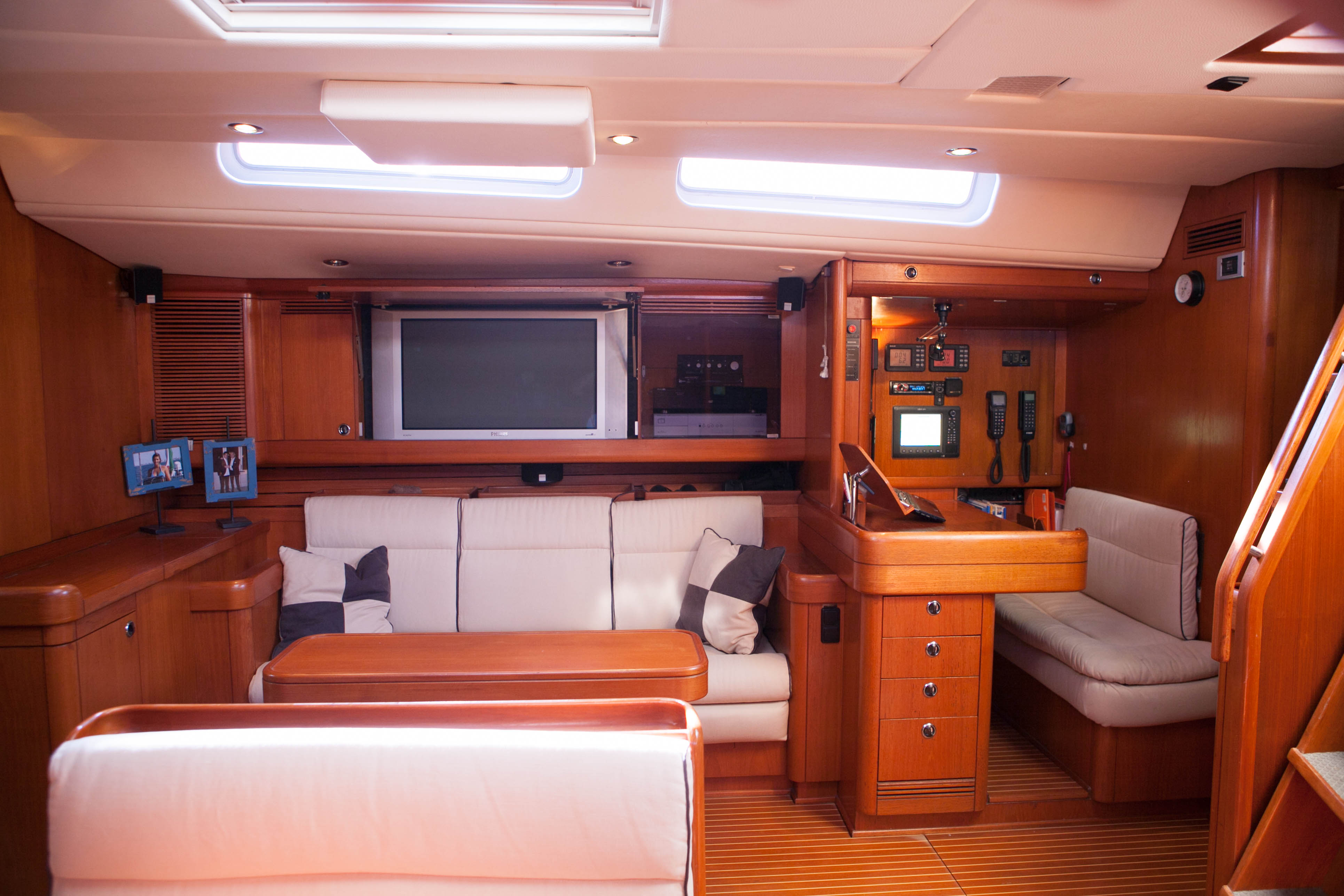 SY SIMPLE HARMONY - Salon view.jpg