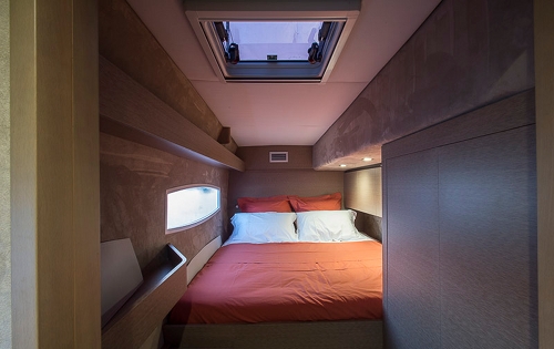 SY STERGANN II - Guest cabin.jpg
