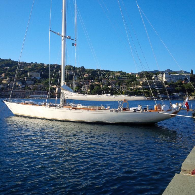 SY WHITEFIN - Port view.jpg