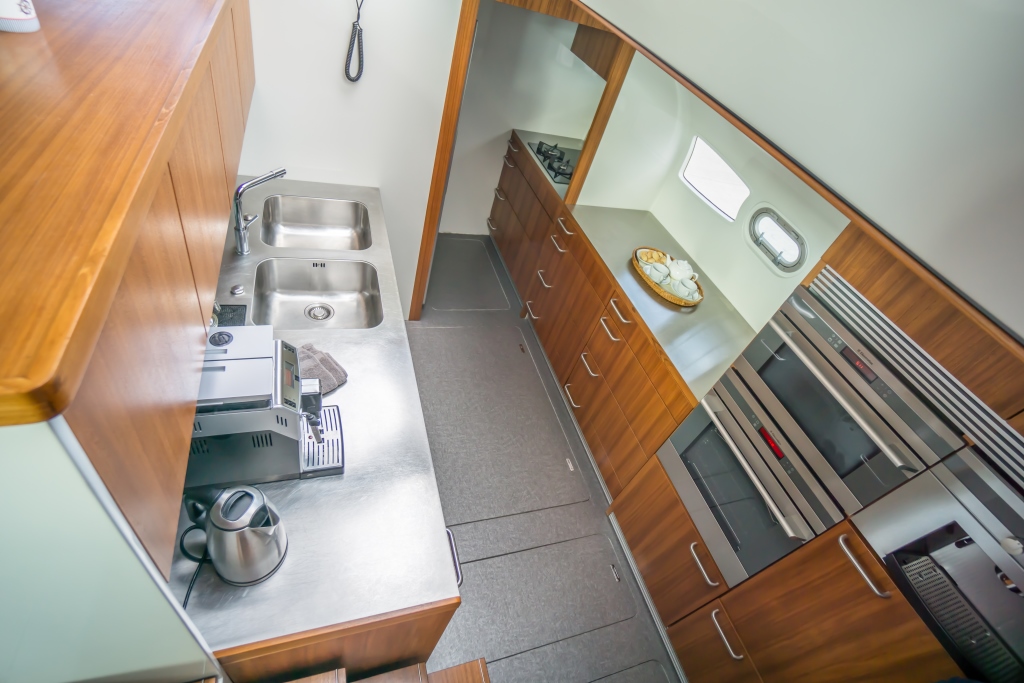 SY WILD CAT - Galley.jpg