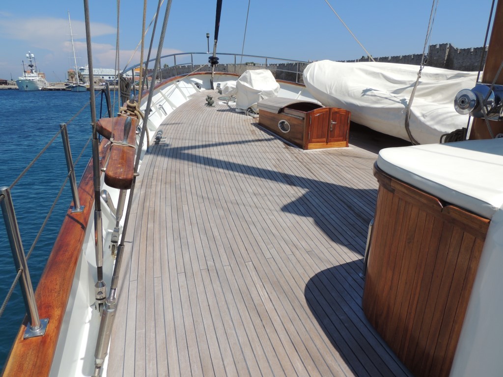 SYNOSTROMO - Foredeck.jpg