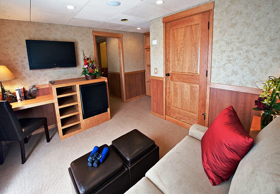 Safari Explorer - Stateroom Seating.jpg