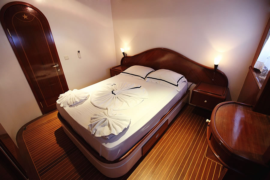 Sail Yacht ANGELO II -  Guest Cabin 2.jpg
