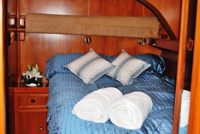 Sail Yacht COCONUT -  Port Cabin.jpg