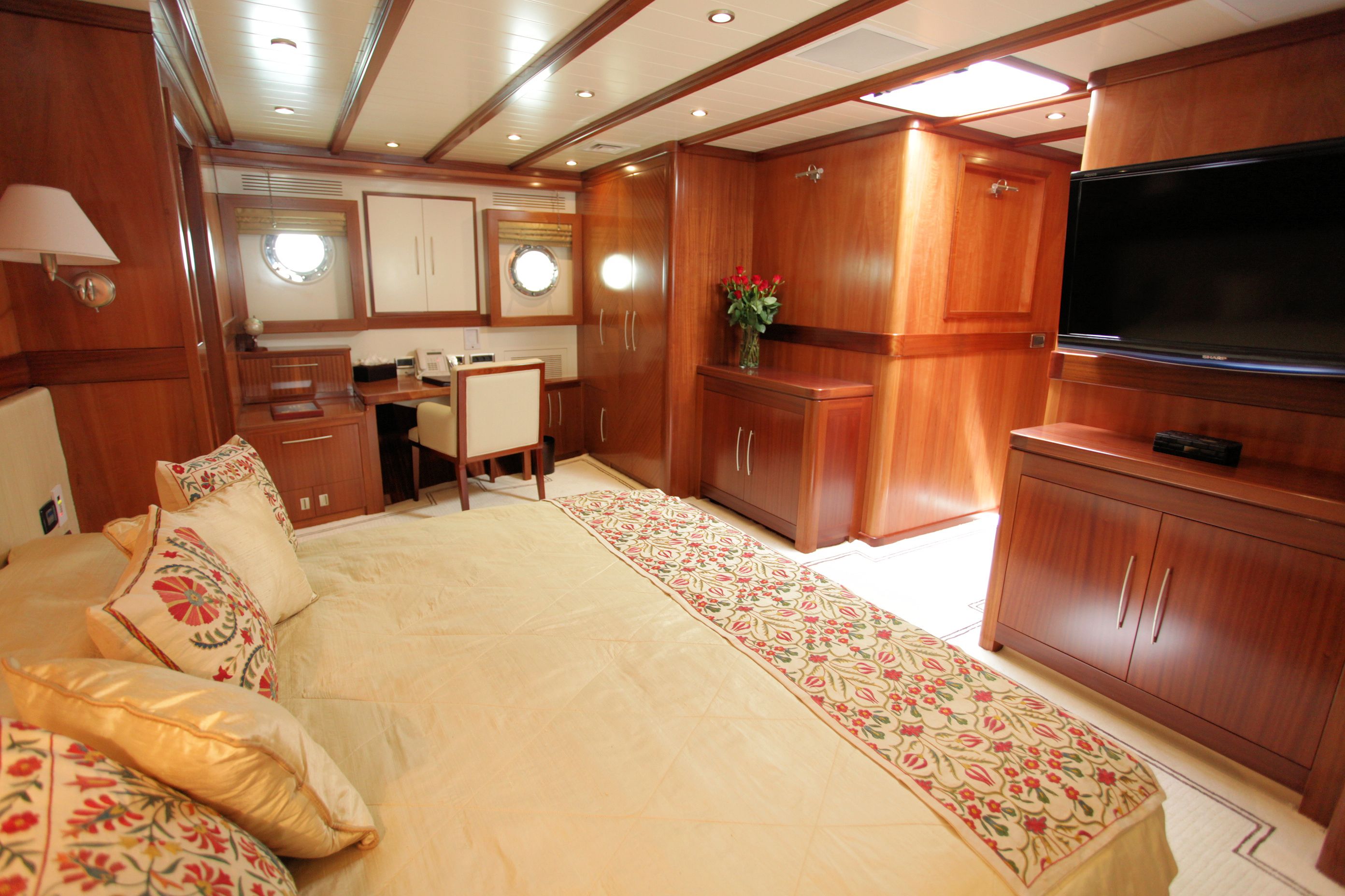 Sail Yacht DON CHRIS - Master Cabin 2.jpg