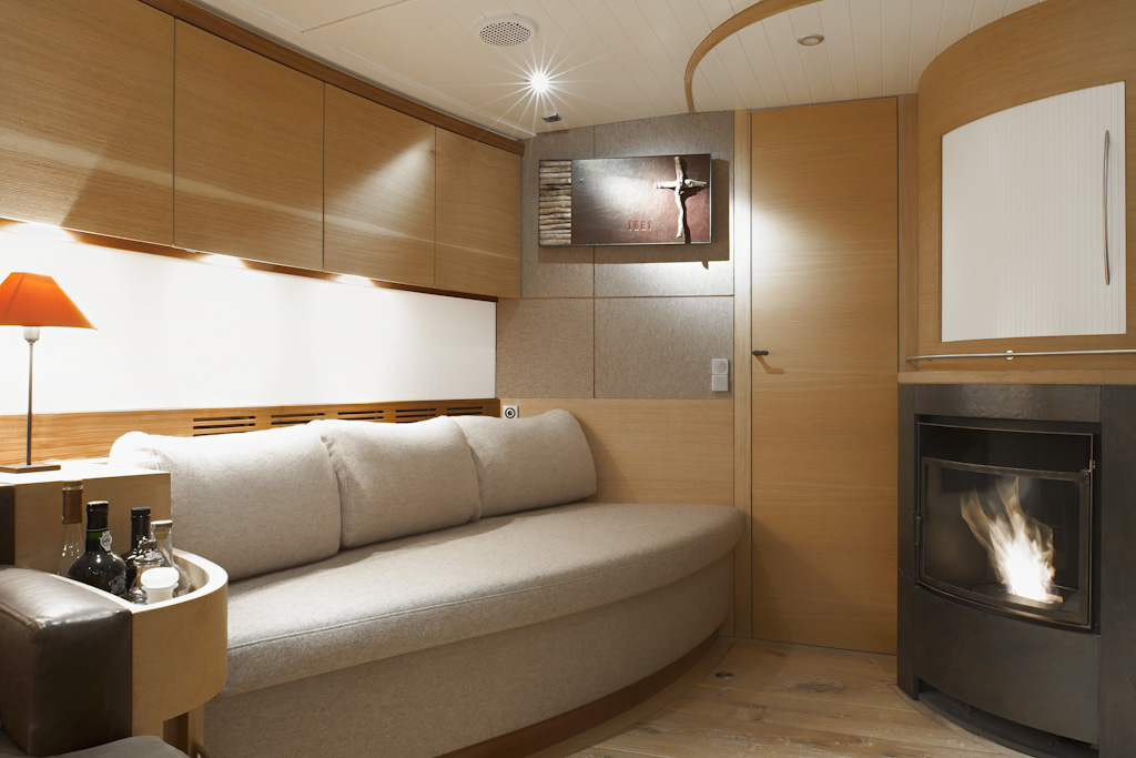 Sail yacht HELENE - 002.jpg