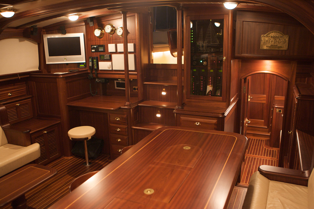Sail yacht ILIOS -  Salon.jpg