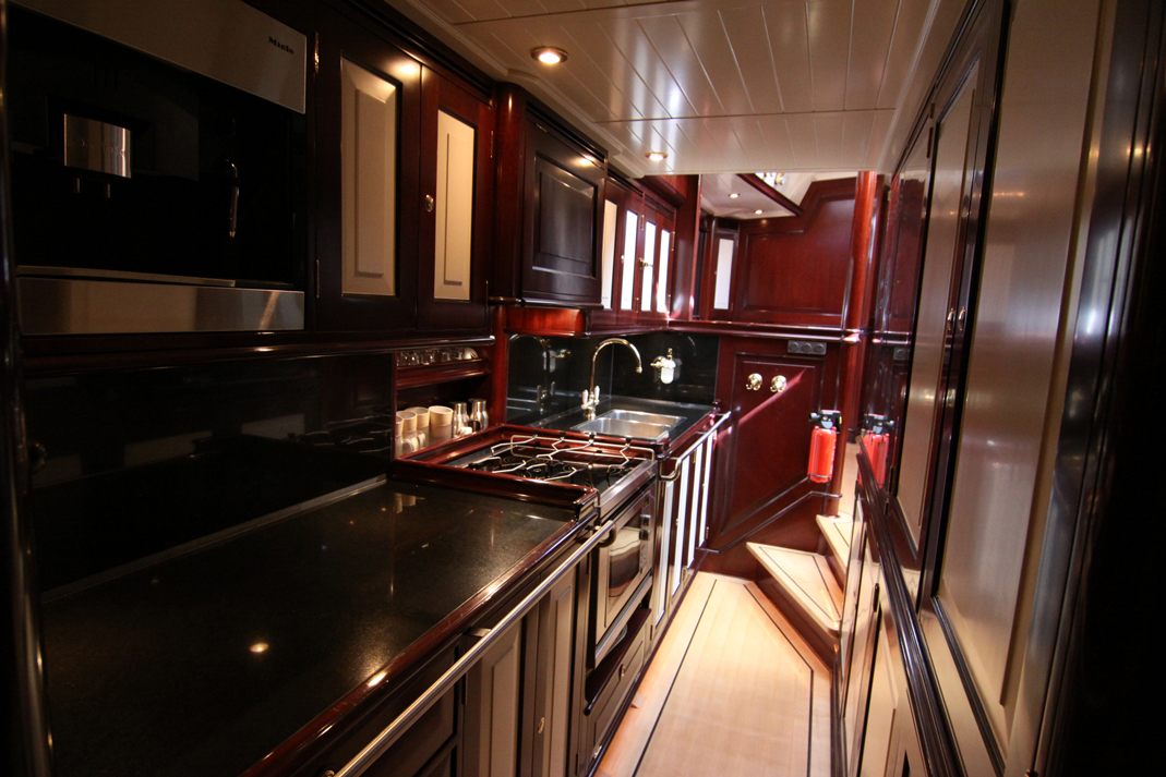 Sail yacht JAN DE VRIES -  Galley.jpg