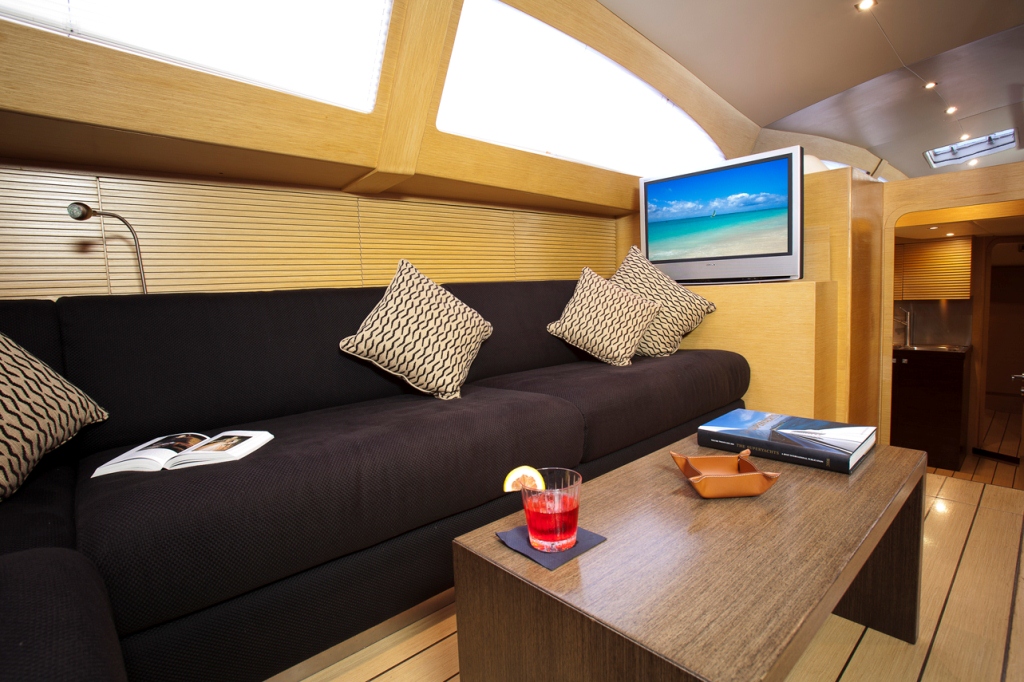 Sail yacht WIZARD -  Salon Seating.jpg