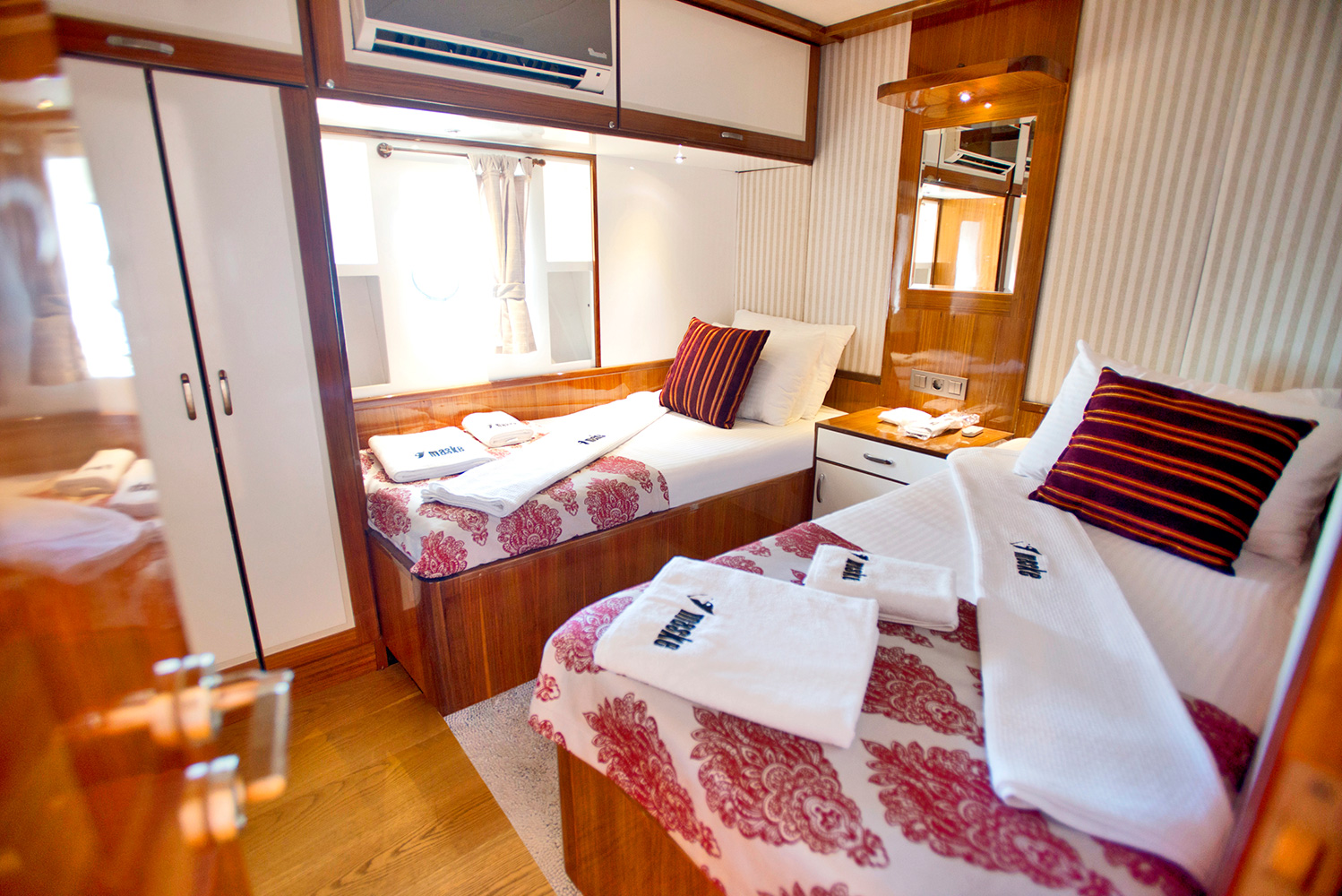 Sailing Gulet MASKE 2 - Guest twin cabin.jpg