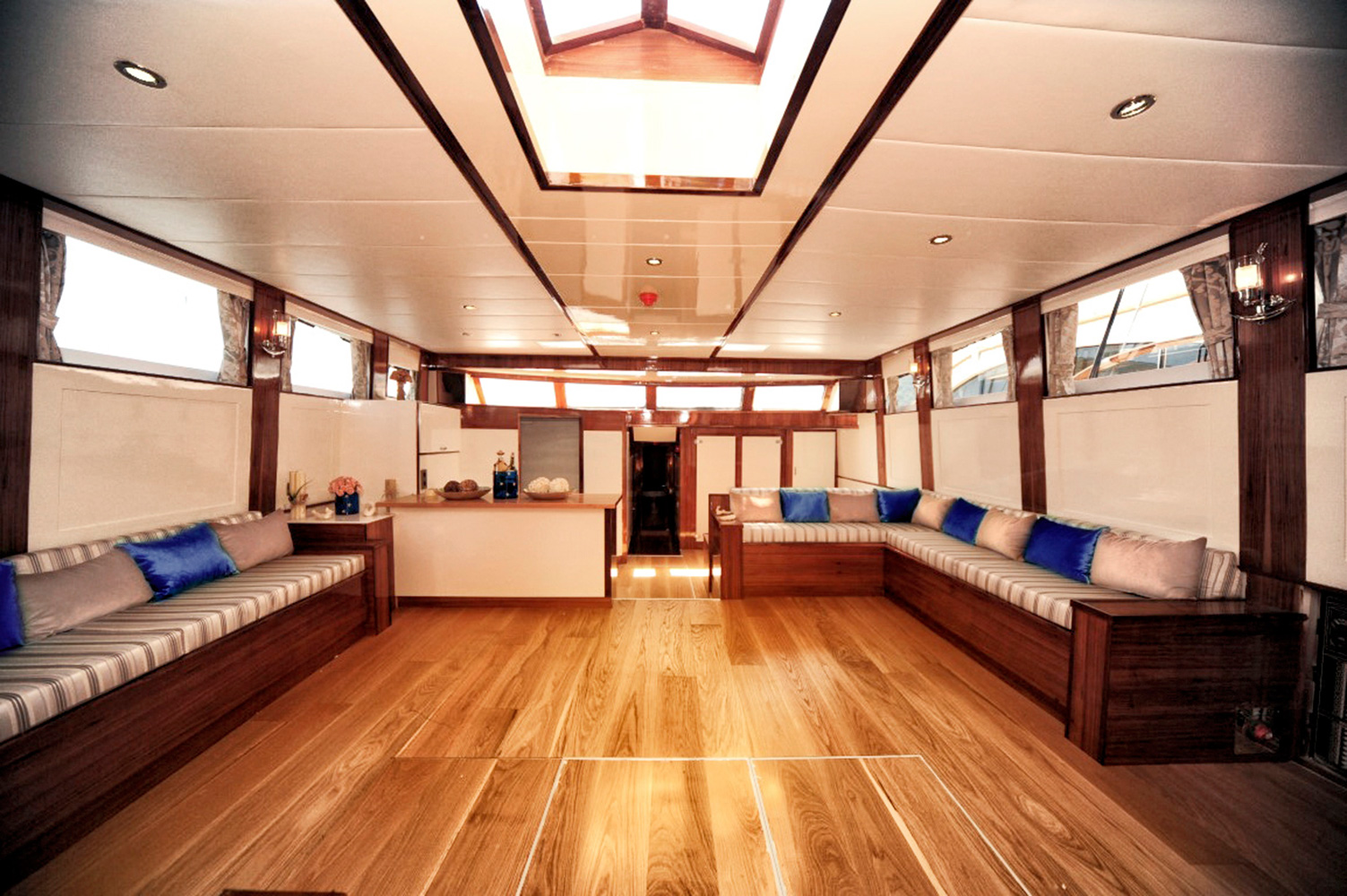 Sailing Gulet MASKE 2 - Salon.jpg