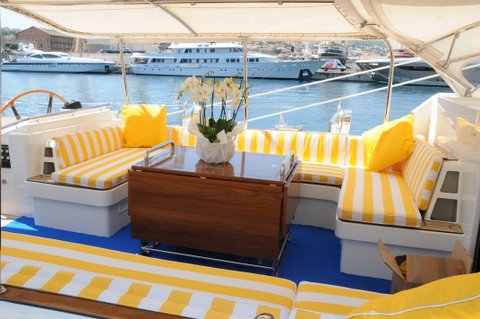 Sailing Yacht Billy Budd 2 -  Cockpit Table.jpg