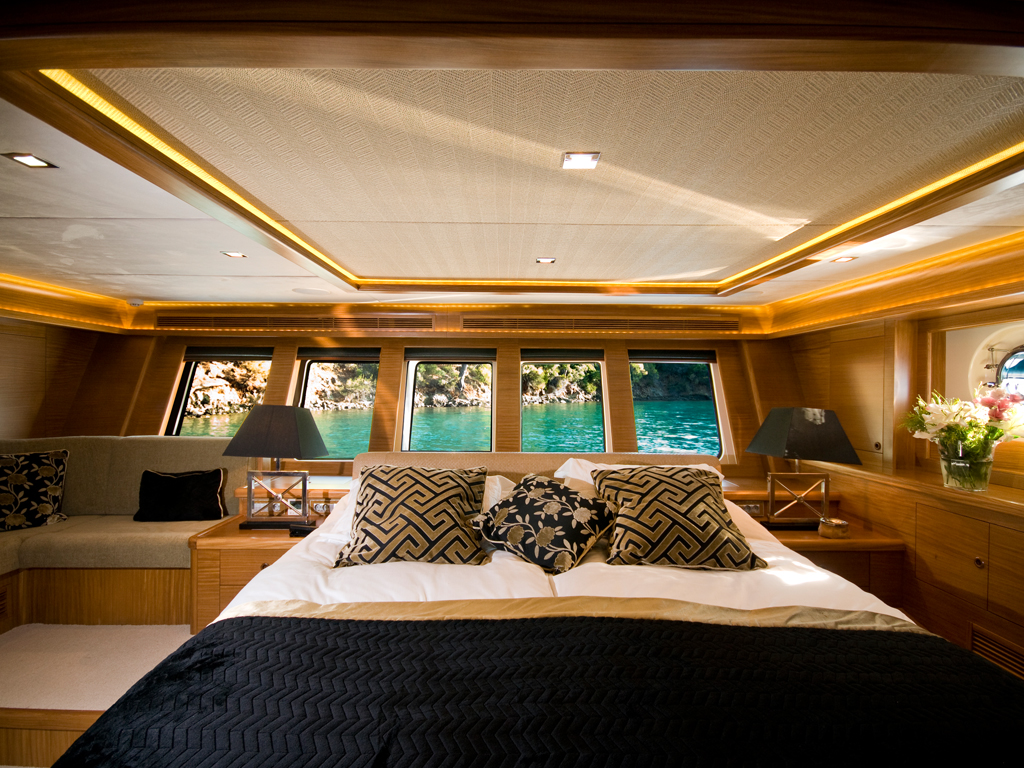 Sailing Yacht DAIMA - Master Cabin.jpg