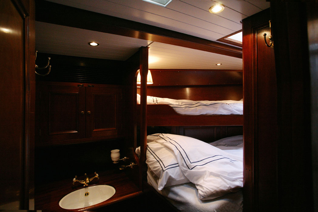 Sailing Yacht KIM - Twin.jpg
