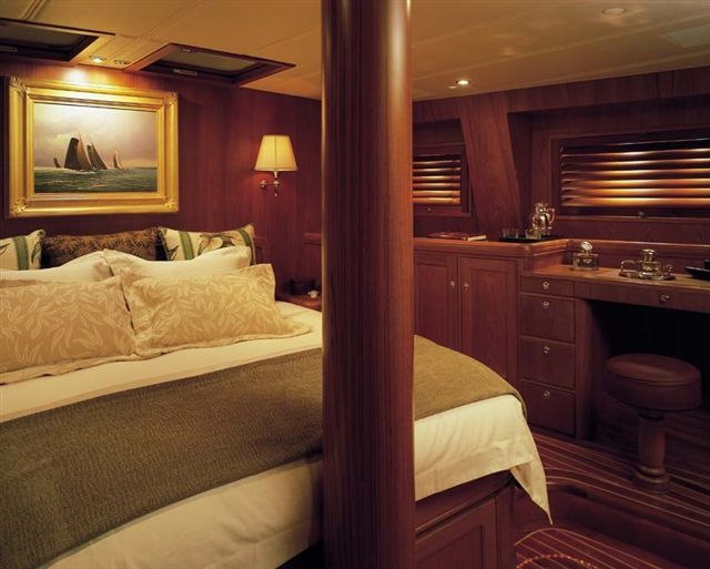 Sailing yacht AVALON - Master cabin.jpg
