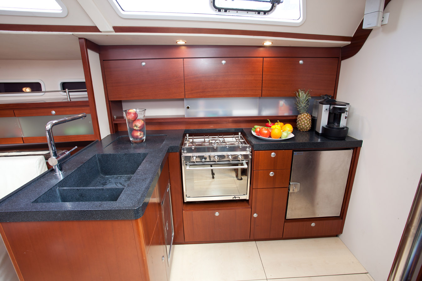 Sailing yacht MODUS VIVENDI -  Galley.jpg