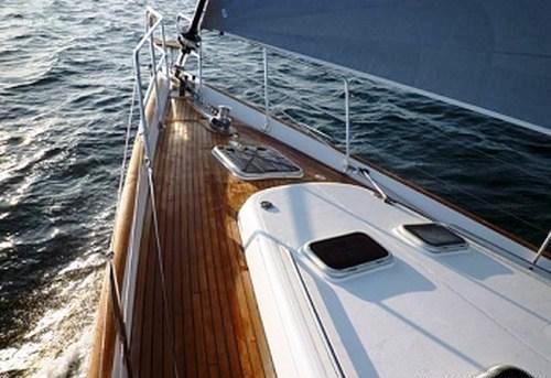 Sailing yacht POINT 02 -  Foredeck 2.jpg
