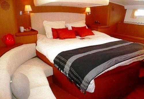 Sailing yacht POINT 02 -  Guest Cabin 4.jpg