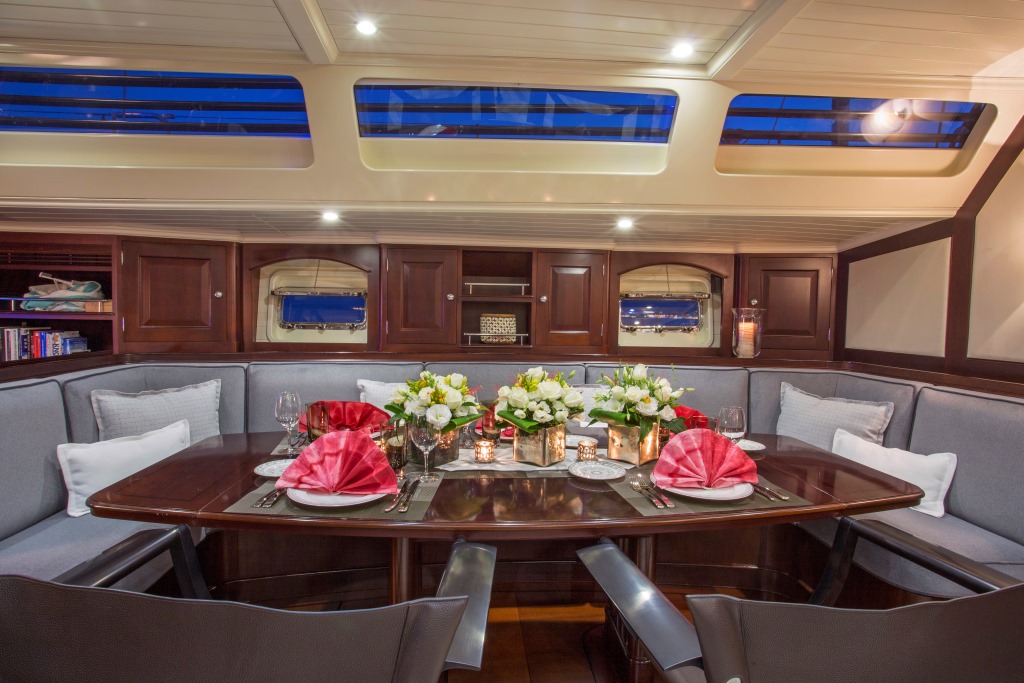 Sailing yacht SAVARONA - Formal dining.jpg