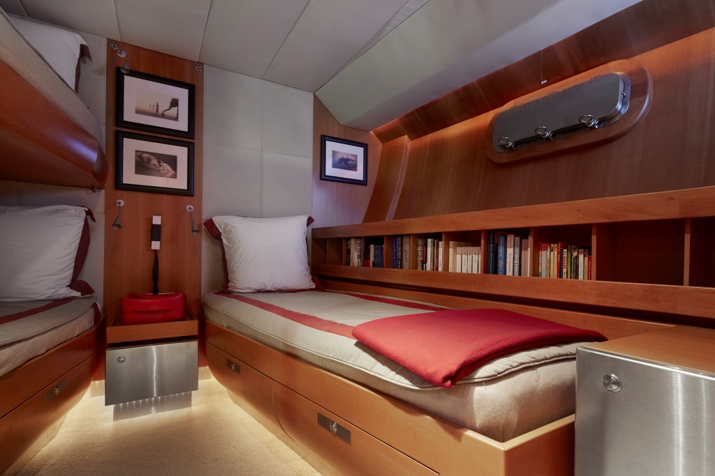 Sailing yacht SILVERTIP- Twin Cabin.jpg