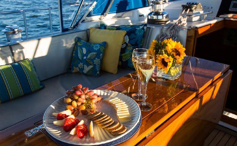 Sailing yacht VOO DOO -  Cockpit.jpg