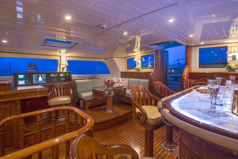 Sailing yacht WHISPER -  Bar and Navigation Station.jpg
