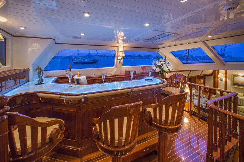 Sailing yacht WHISPER -  Bar and Pilothouse.jpg