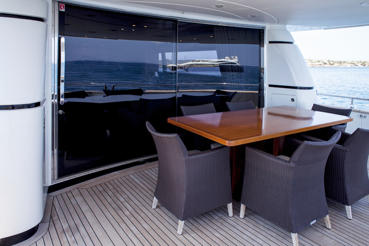 San Lorenzo Motor Yacht GOTA - Alfresco dining.jpg
