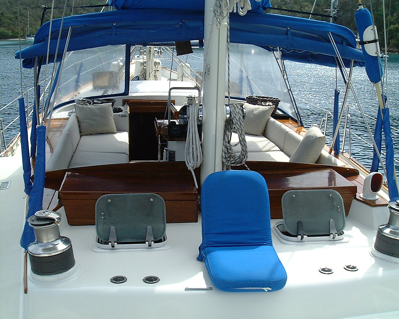 Sandcastle - Cockpit seating.JPG