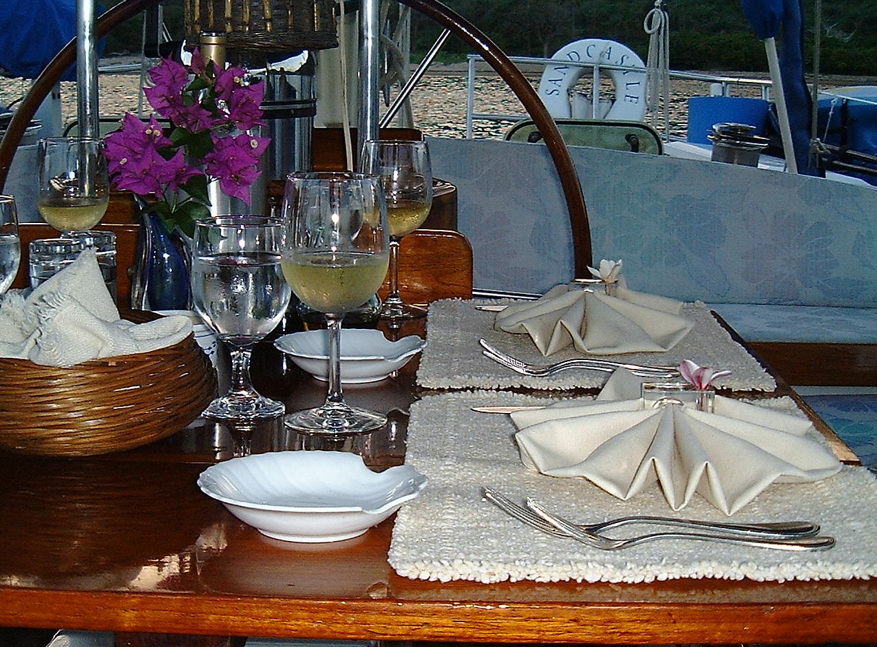 Sandcastle - Dining.JPG