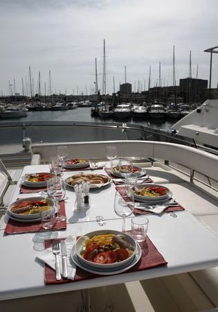 Santana IV of Plymouth -  Al fresco dining.jpg