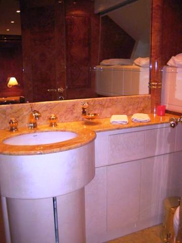 Shaal Nur Master Bathroom.jpg
