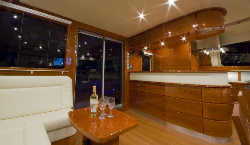 Sunreef 62 BLAZE II  -  Main Salon 2.jpg