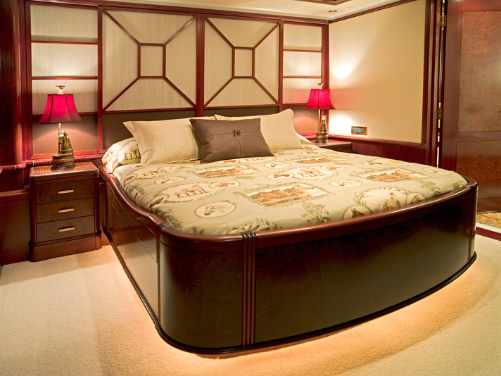 Superyacht NOBLE HOUSE -  Master Cabin.jpg
