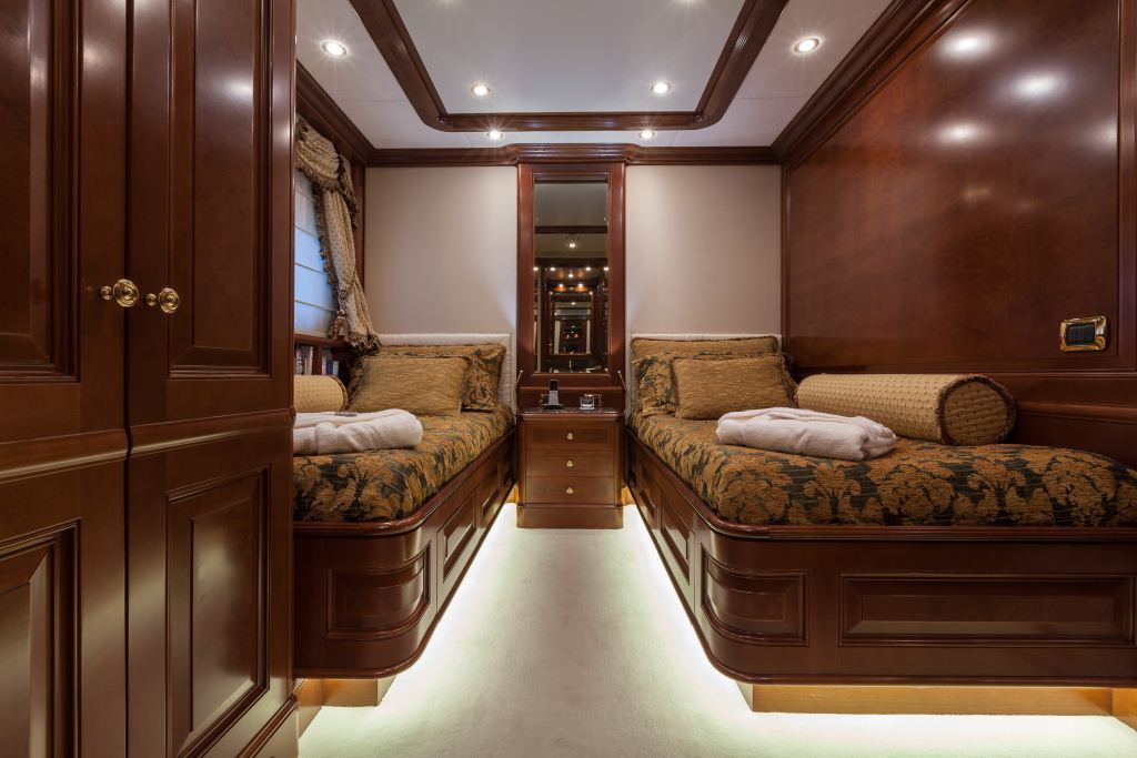 Superyacht PRIDE -  Twin Cabin.jpg