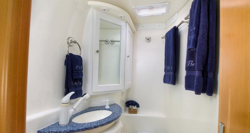 THE BIG DOG - Ensuite.jpg
